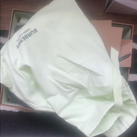 Burberry shoes lightly worn - Picture 2 of 3